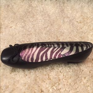 Stuart Weitzman black flats